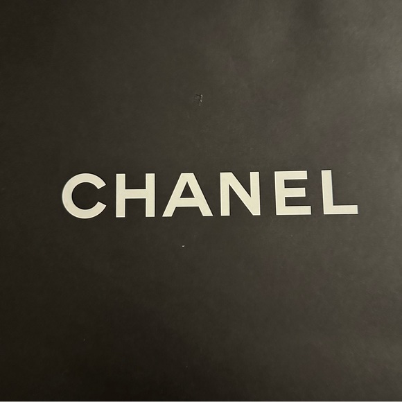 Chanel empty shopping bag - Picture 5 of 6